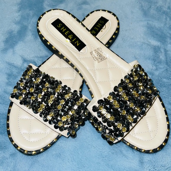 Flat Slippers With Gold Rime Stones - Picture 6 of 7